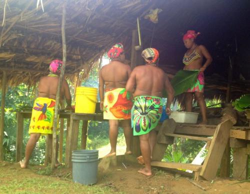 KUNA & EMBERA PEOPLES 35