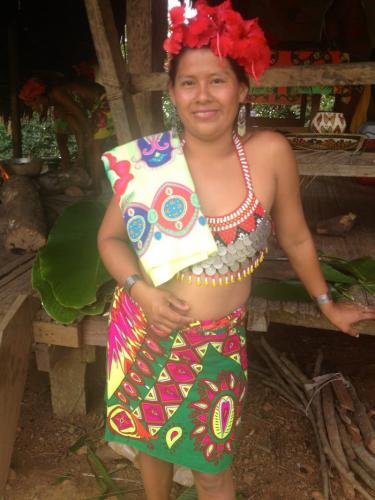 KUNA & EMBERA PEOPLES 43